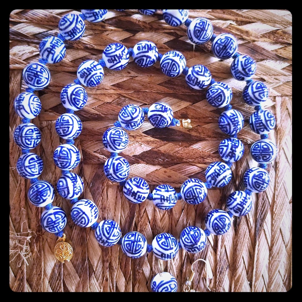 Chinese necklace with earrings last night sale